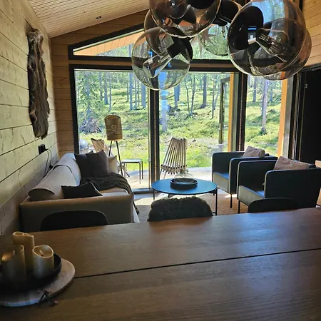 Golden Hill Yllaes, Luxury In Lapland Akaslompolo