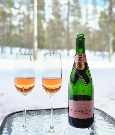 Golden Hill Yllaes, Luxury In Lapland Chalet