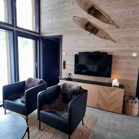 Golden Hill Yllaes, Luxury In Lapland Chalet *