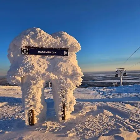 Golden Hill Yllaes, Luxury In Lapland Chalet Akaslompolo