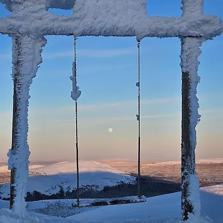 Golden Hill Yllaes, Luxury In Lapland Akaslompolo
